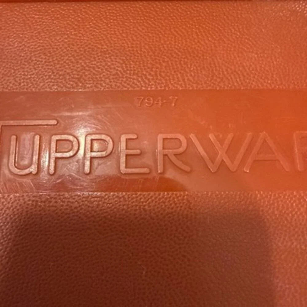 4 P.C. Tupperware Set Paprika Red 2-816,1-1292,1-794 Lot Of 4